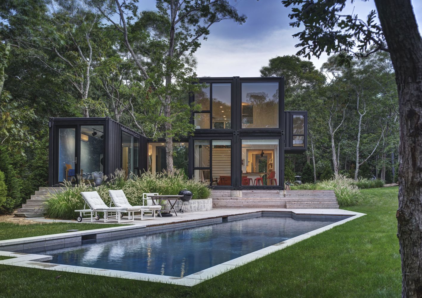 Modular prefabricated luxury container house